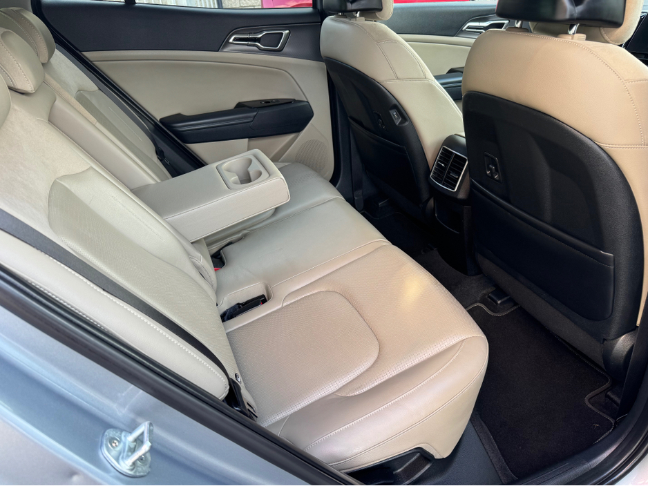 2023 Kia Sportage - image 15