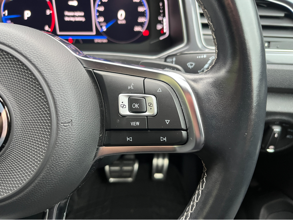 2021 Volkswagen T-Roc R-LINE AUTOMATIC 2.0 DIESEL //LOW MILES//HALF LEATHER SEATS//ADAPTIVE CRUISE CONTROL//REVERSE CAMERA//KEYLESS ENTRY// €27,950