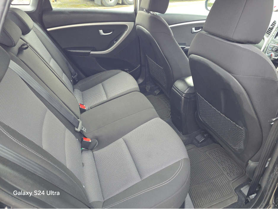 2016 Hyundai i30 - image 7