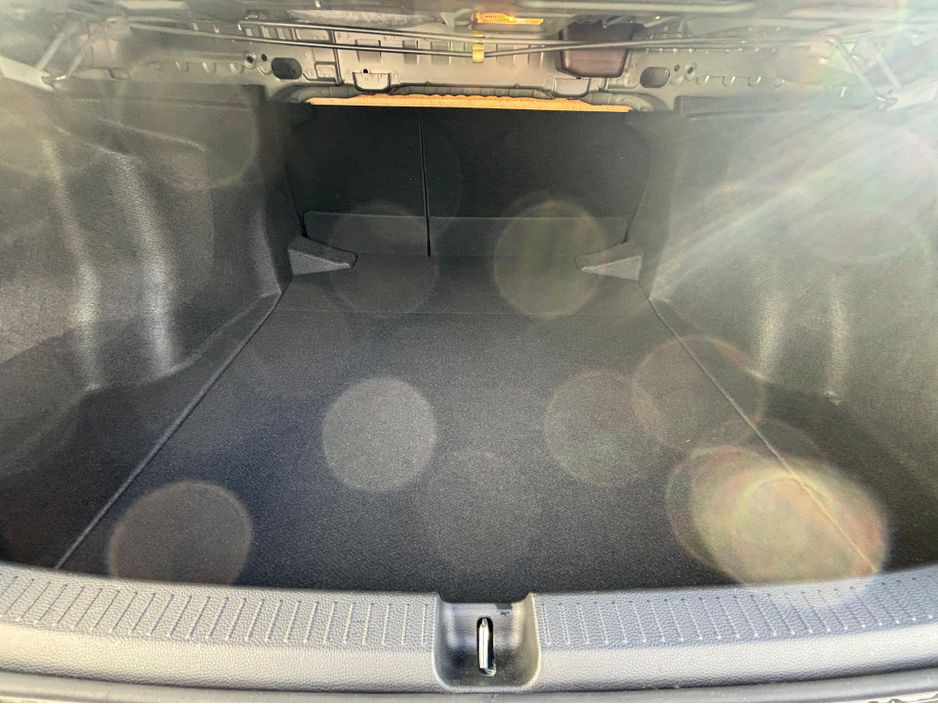 2020 Toyota Corolla - image 3