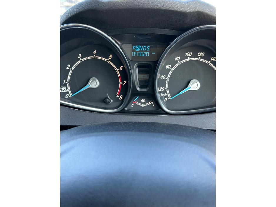 2016 Ford Fiesta - image 17