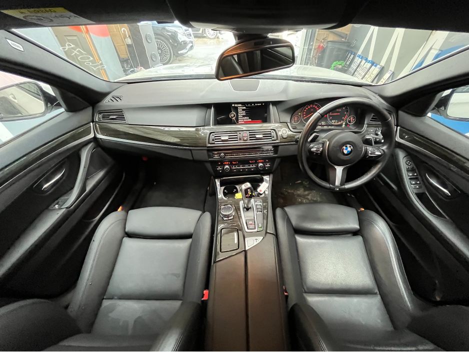 2017 BMW 5 Series - image 22