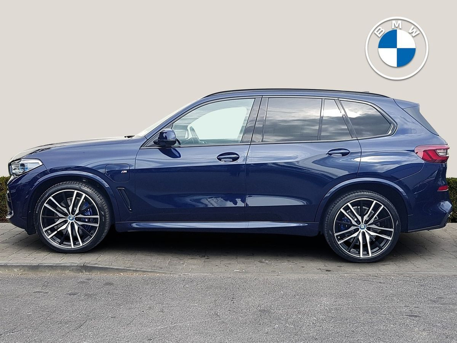 2021 BMW X5 xDrive45e M Sport €67,995