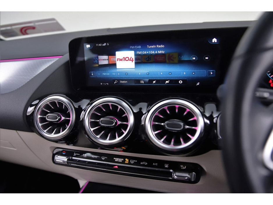 2022 Mercedes-Benz EQA EQA 250 *LOW MILEAGE*BEIGE LEATHER* €30,690