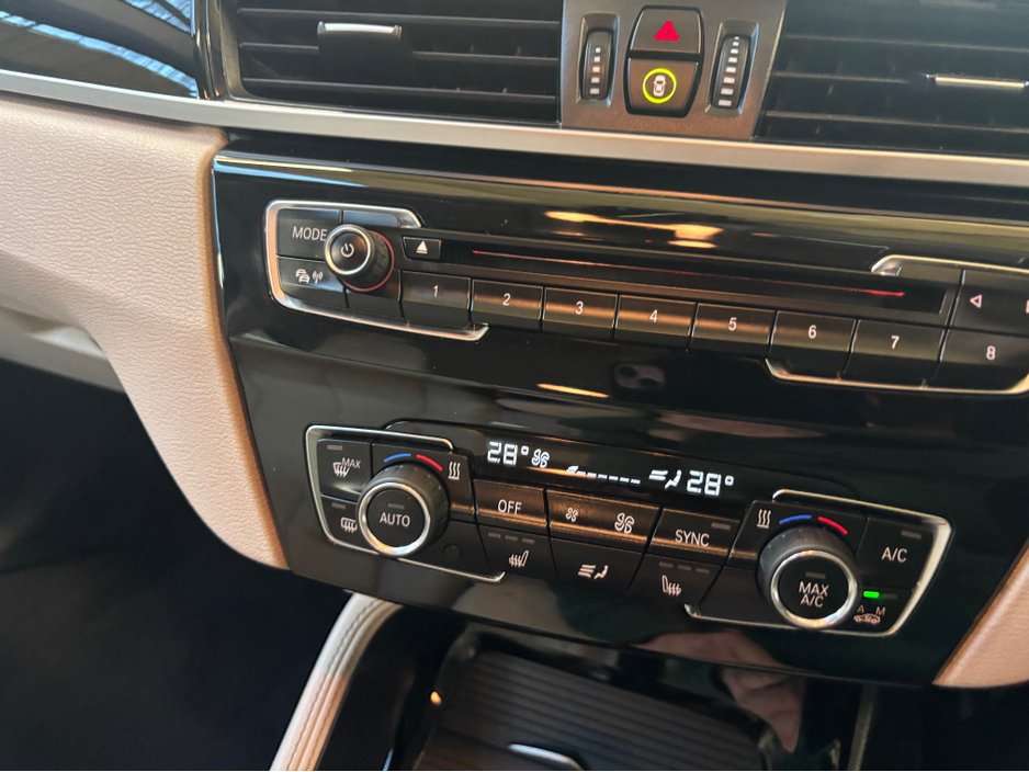 2019 BMW X1 - image 18