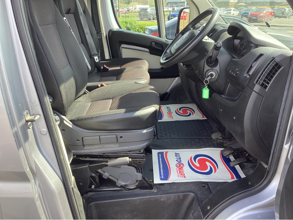 2019 Citroen Relay - image 7