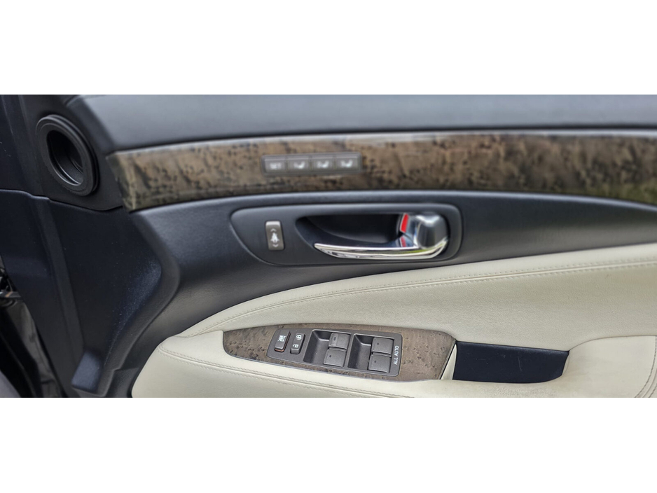 2008 Lexus LS 600 H - image 18