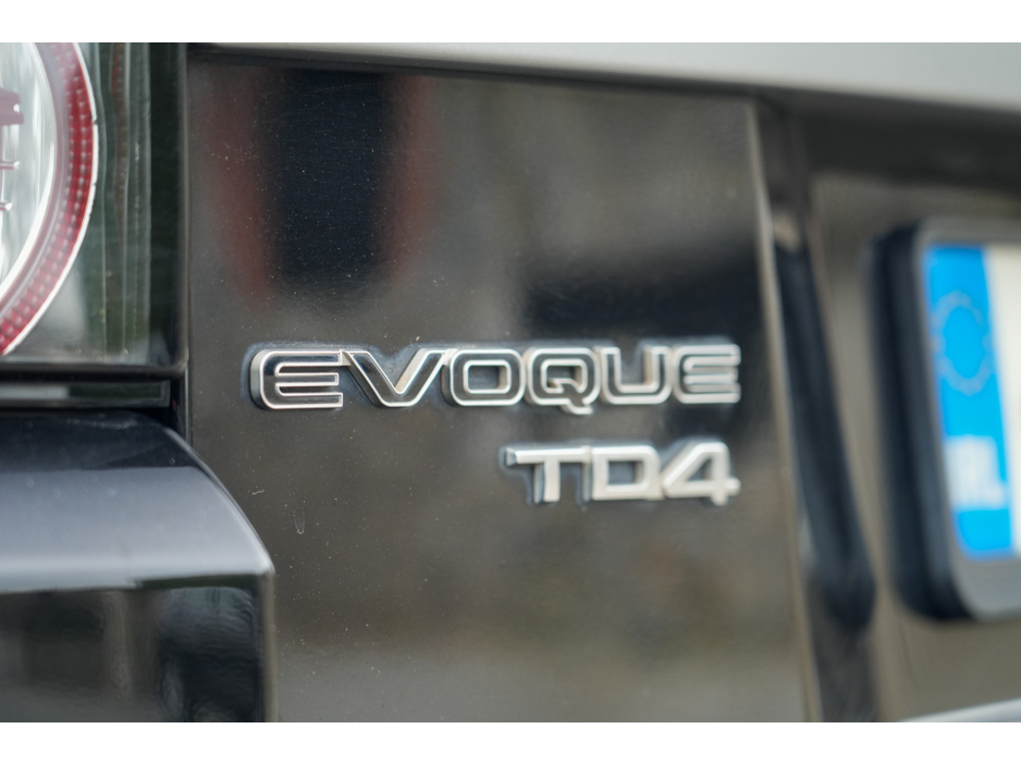 2014 Land Rover Range Rover Evoque - image 17