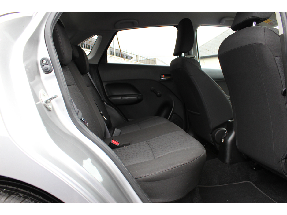 2016 Suzuki Baleno - image 7