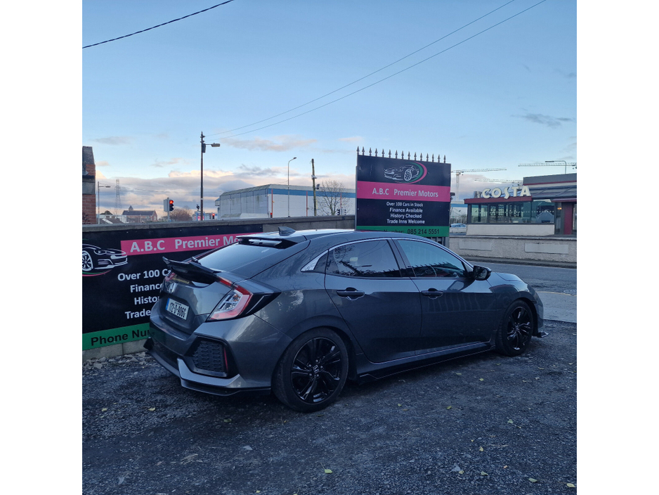 2017 Honda Civic - image 2