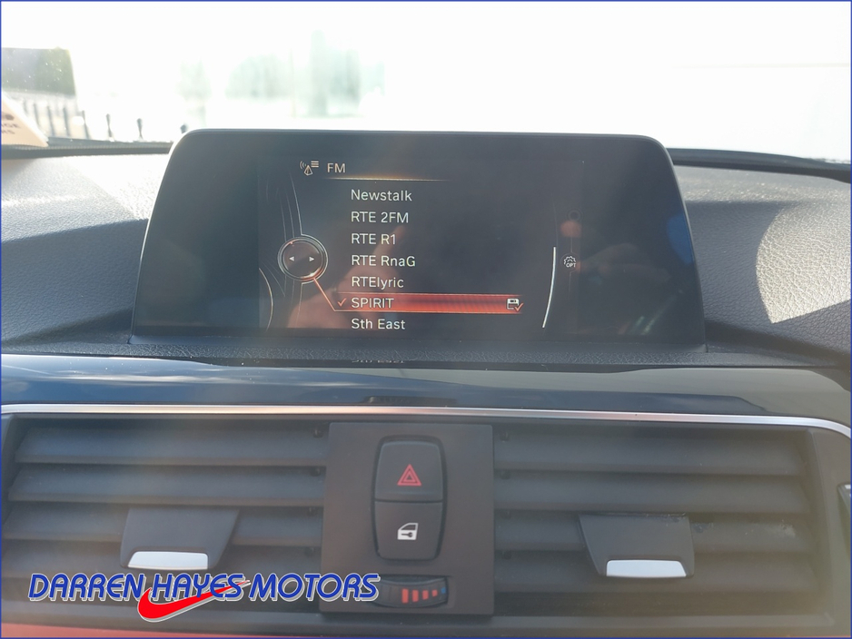 2016 BMW 3 Series - image 15