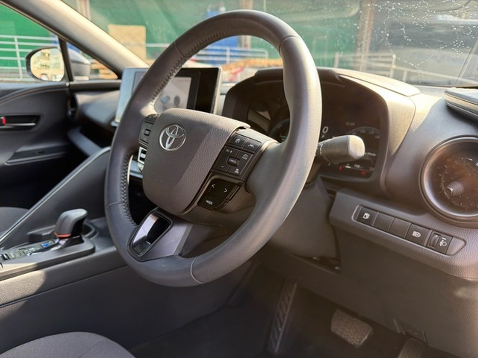 2024 Toyota C-HR - image 11