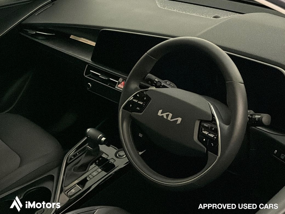 2025 Kia Niro - image 17