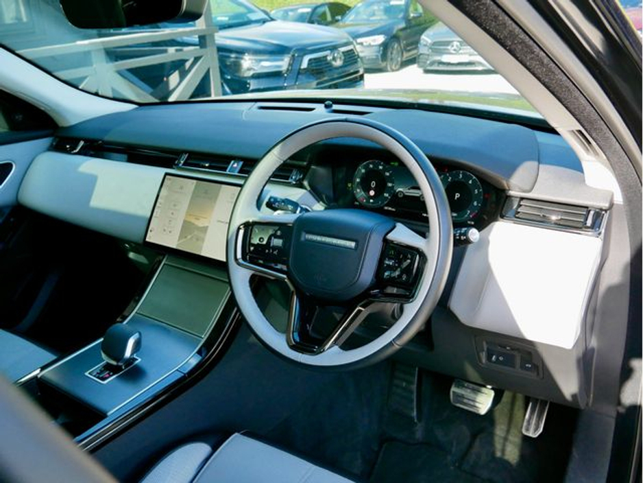 2025 Land Rover Range Rover Velar - image 13