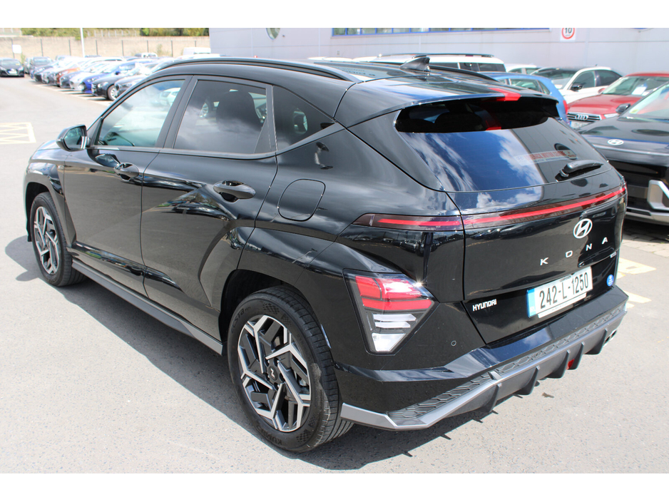 2024 Hyundai Kona - image 3