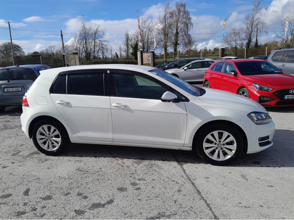 2016 Volkswagen Golf - image 5