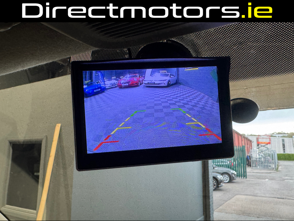 2020 Volkswagen Transporter - image 4