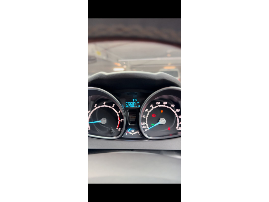 2017 Ford Fiesta - image 11