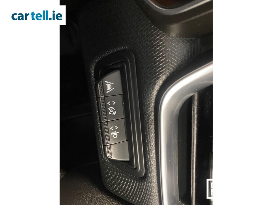 2020 Renault Clio - image 20