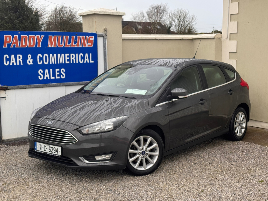 2017 Ford Focus - image 9