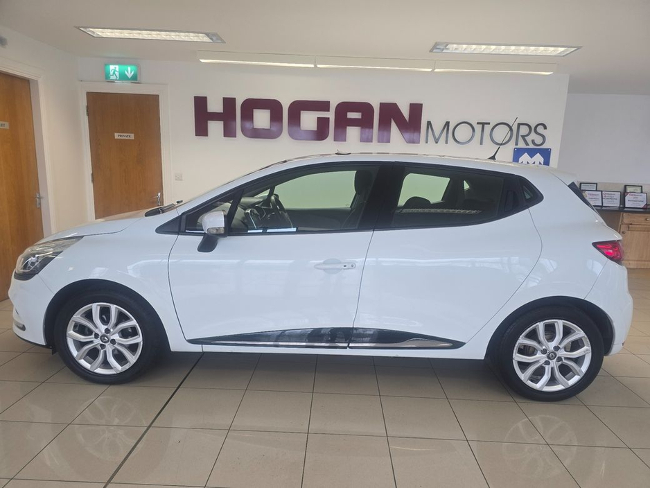 2019 Renault Clio - image 4