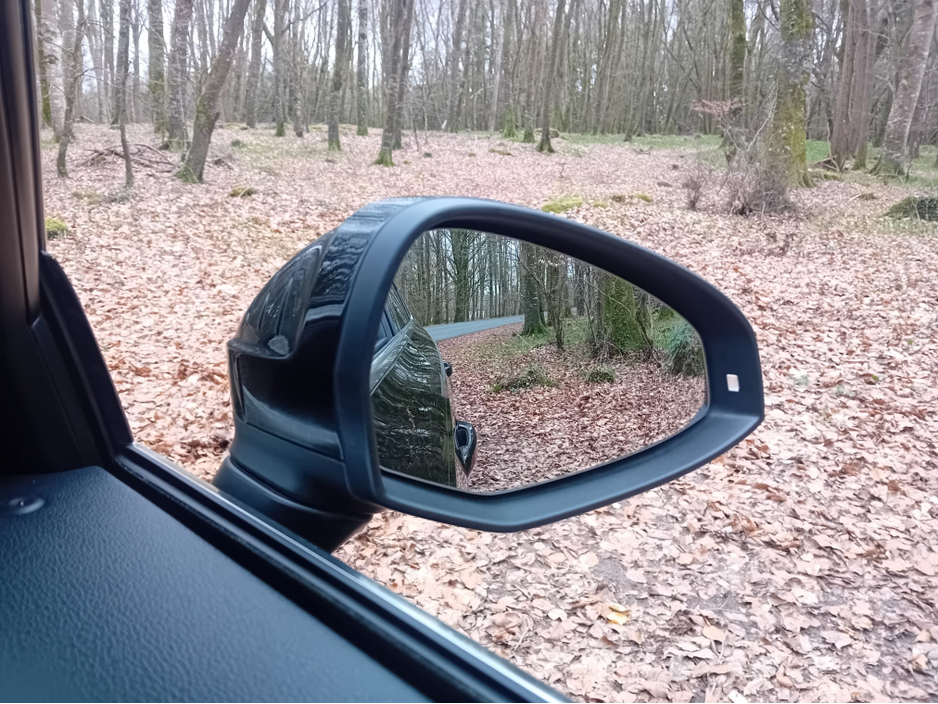 2016 Audi A4 - image 29