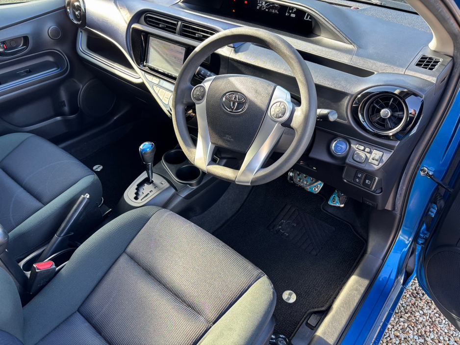 2016 Toyota Aqua 1.5 hybrid €8,950