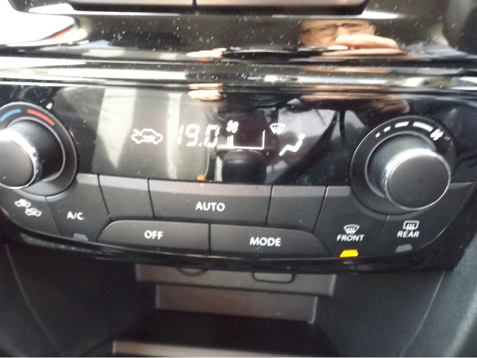 2024 Suzuki Vitara - image 2