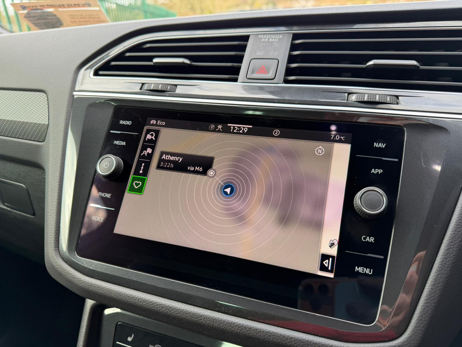 2023 Volkswagen Tiguan 231 D R-LINE 2.0 TDI 6SP FWD 150HP LOW KMS! €41,995