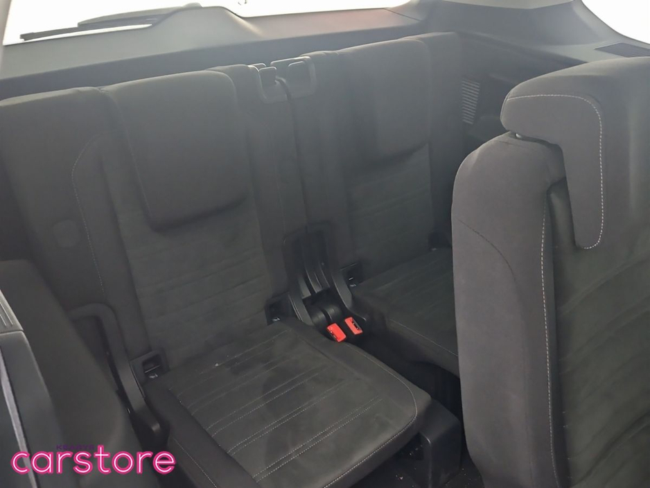 2016 Volkswagen Touran - image 17