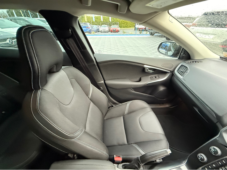 2019 Volvo V40 MOMENTUM - D4 2.0L DIESEL - AUTO - 12M WARRANTY - CAR: 1616