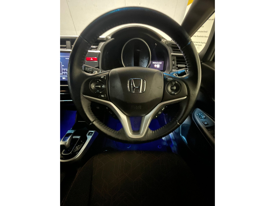 2014 Honda Fit - image 19