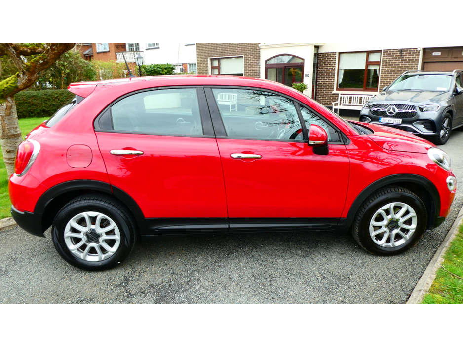 2017 Fiat 500X - image 3