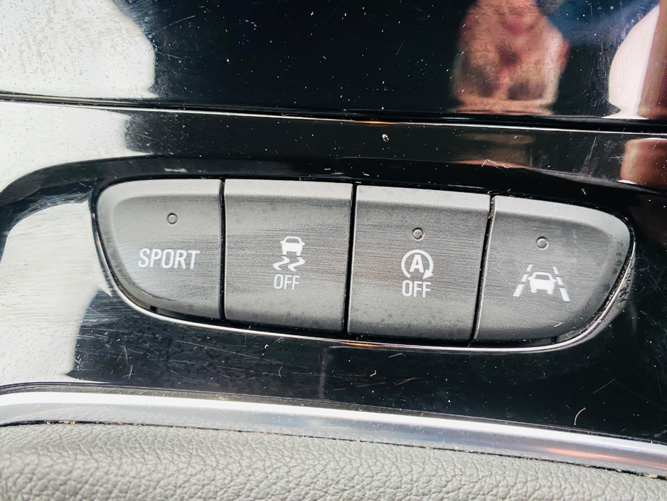 2019 Opel Astra - image 19