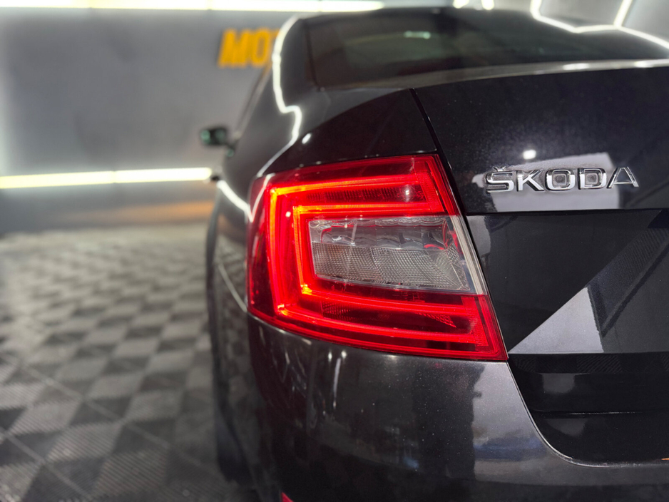 2015 Skoda Octavia - image 11