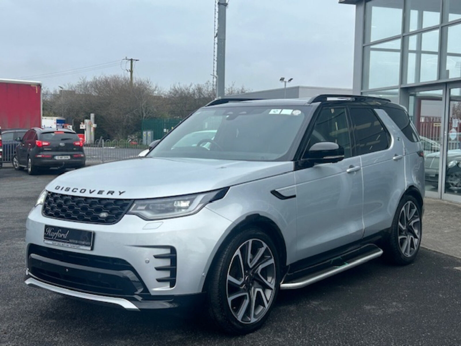 2024 Land Rover Discovery - image 5