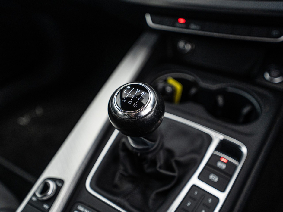 2016 Audi A4 - image 31