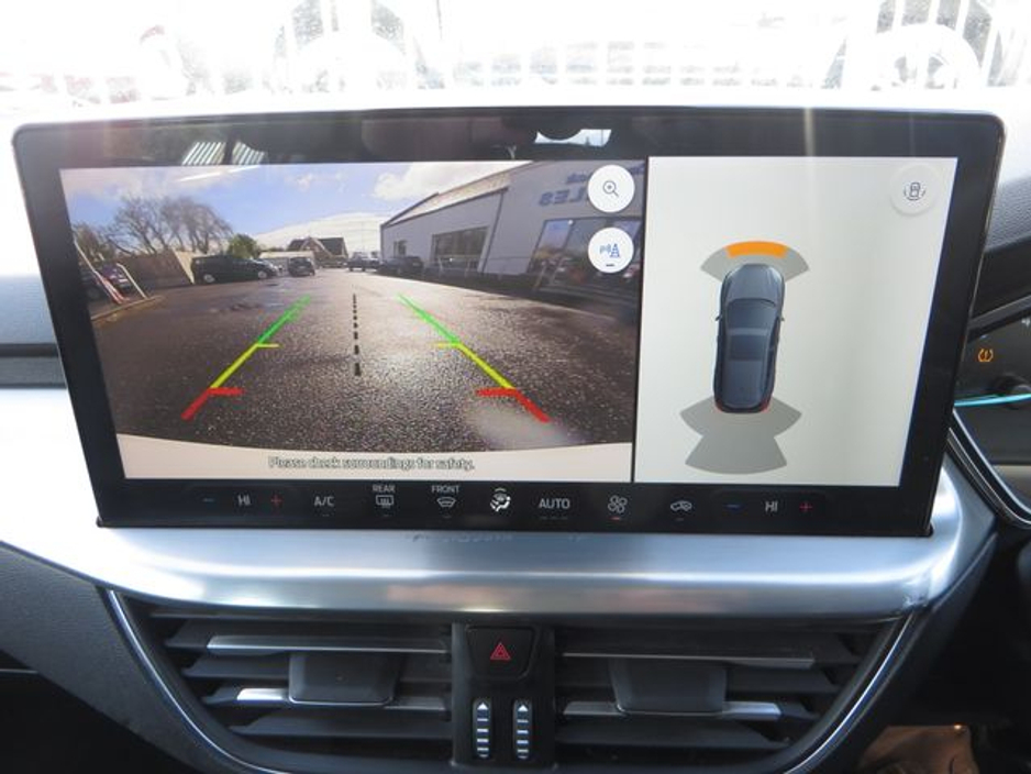 2023 Ford Focus - image 11