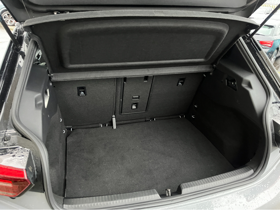 2021 Volkswagen ID.3 - image 7