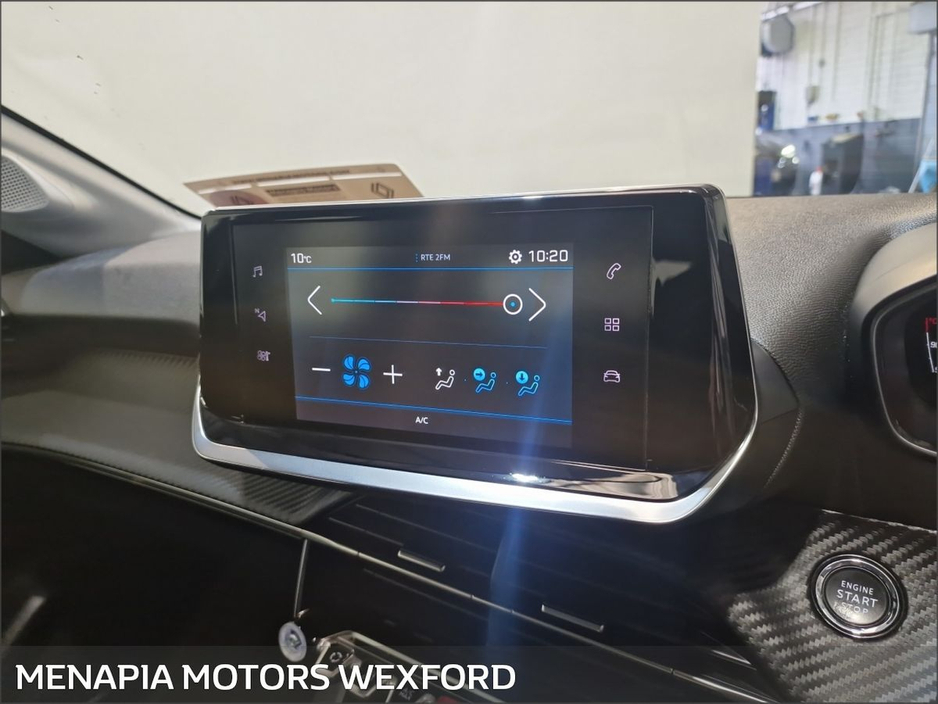 2022 Peugeot 208 - image 15