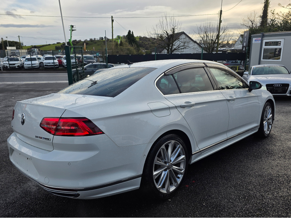 2016 Volkswagen Passat ( 162 REG 2.0 TSI R-LINE FULL LEATHER SEATS ELECTRIC HEATED SEATS SAT-NAV REV CAMERA BLIND-SPOT CARPLAY ANDROID AUTO €19,950