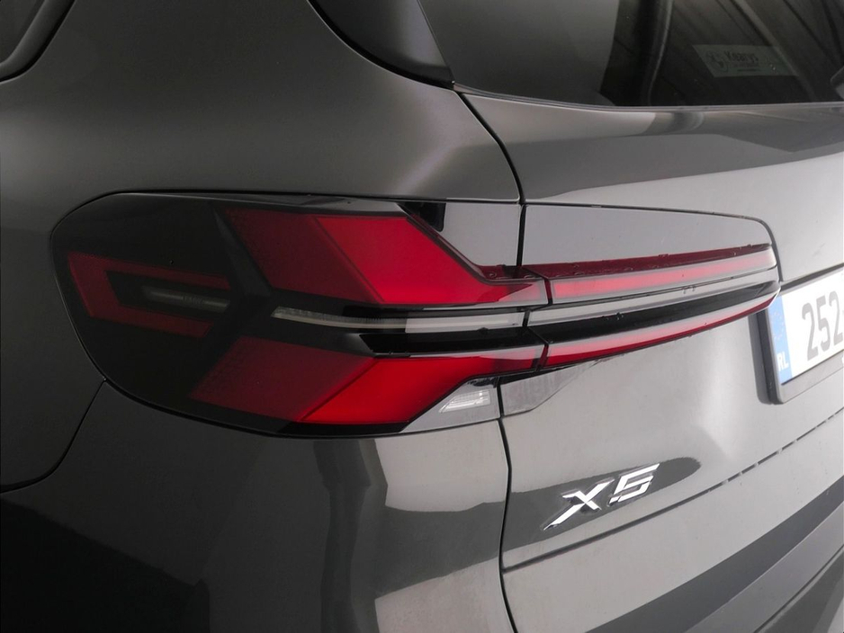 2025 BMW X5 - image 20