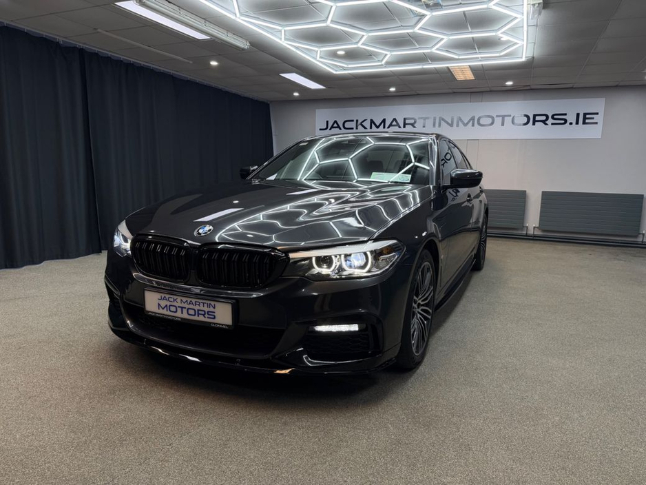 2019 BMW 5 Series - image 3