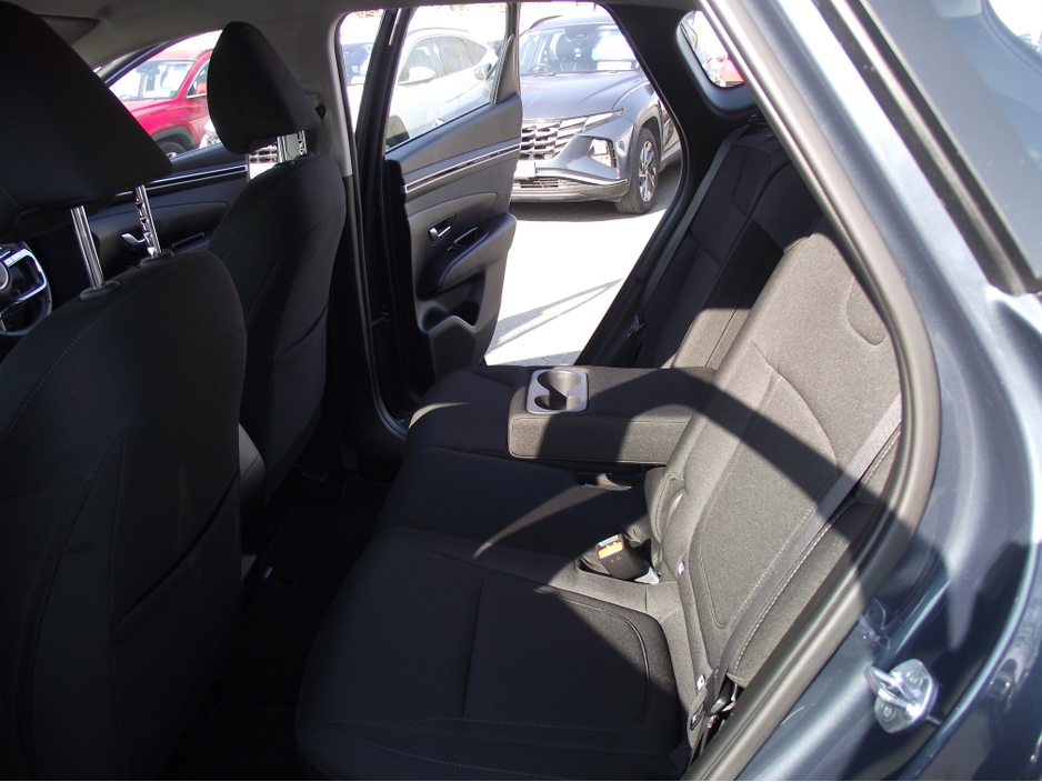 2022 Hyundai Tucson - image 12