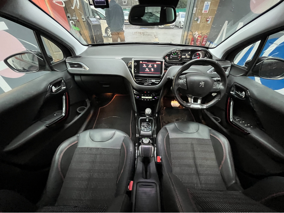 2018 Peugeot 2008 - image 15