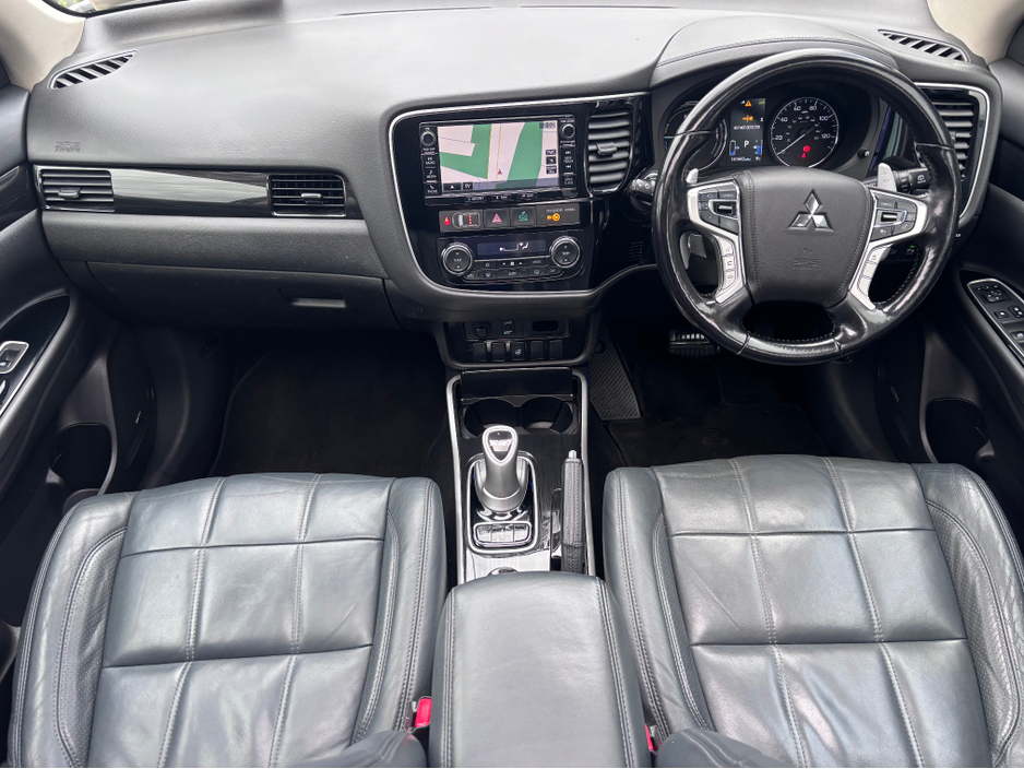 2017 Mitsubishi Outlander 2.0 GX5HS PHEV 200BHP // PAN SUNROOF // HIGH SPEC €13,995