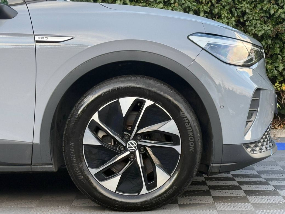 2023 Volkswagen ID.4 PRO LIFE 77KWH // DIGITAL CLUSTER // APPLE CARPLAY/ANDROID AUTO // DIAMOND CUT ALLOYS €24,250