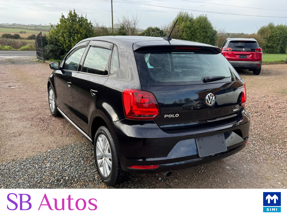 2017 Volkswagen Polo - image 4