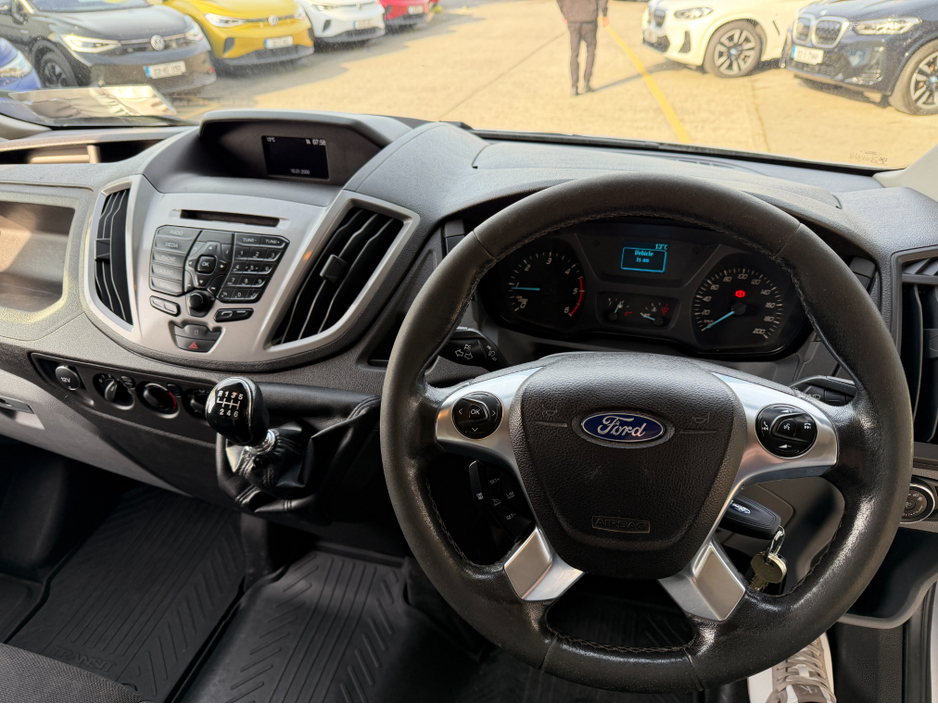 2017 Ford Transit - image 14