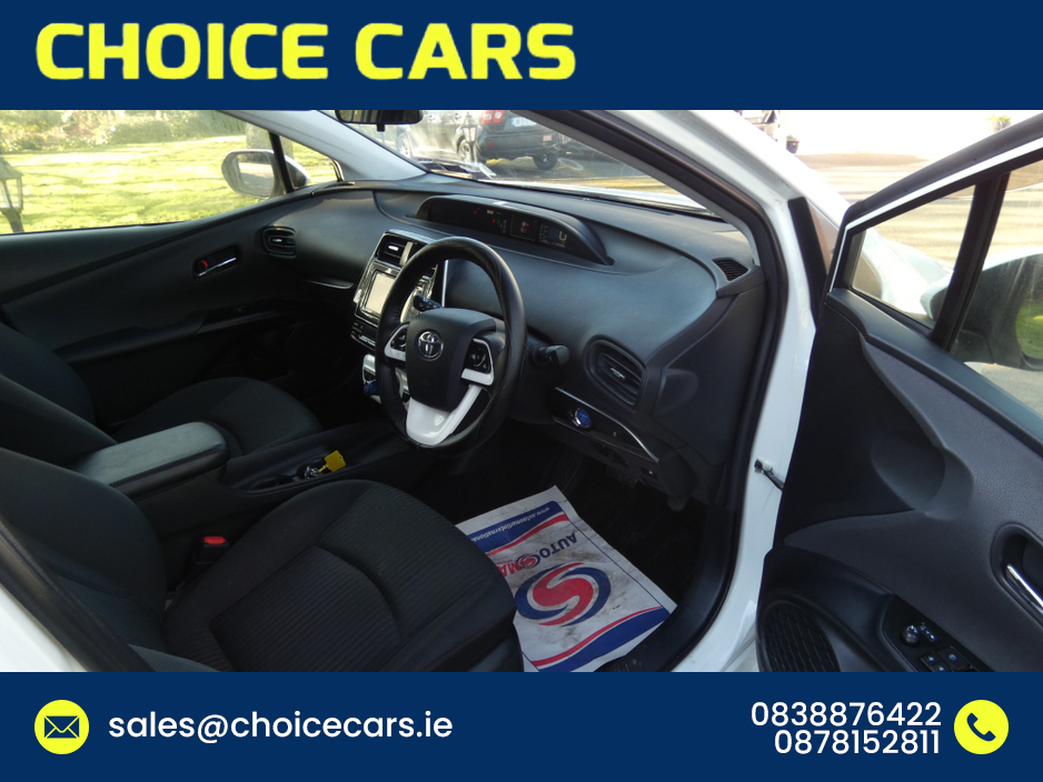 2016 Toyota Prius - image 8